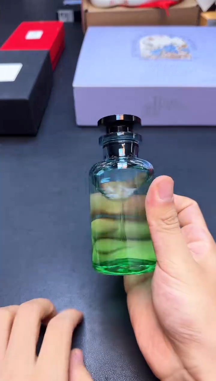 瓷片全新正品一件不留@@WE1004