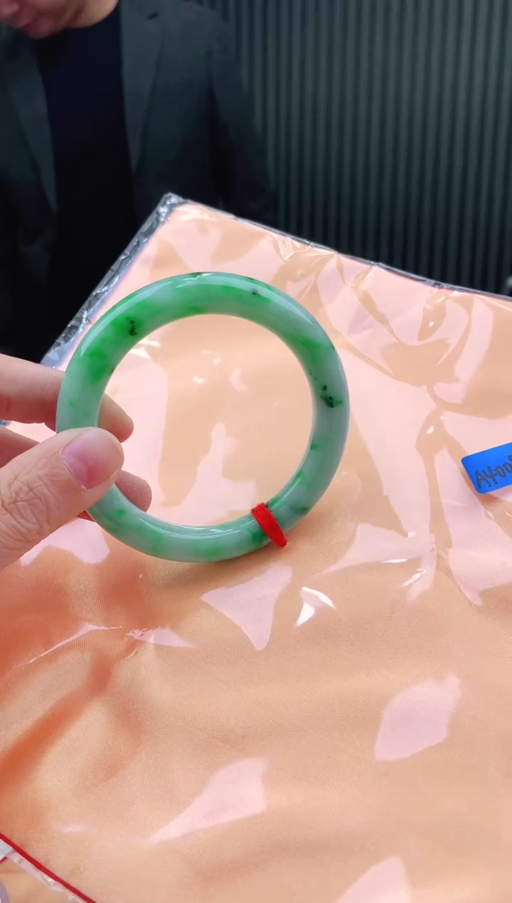 未镶嵌手镯翡翠55+