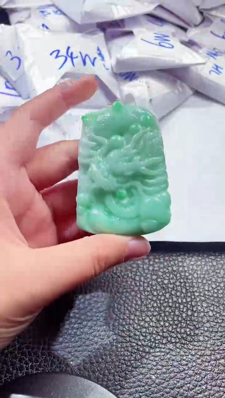 颈饰未镶嵌翡翠00007296