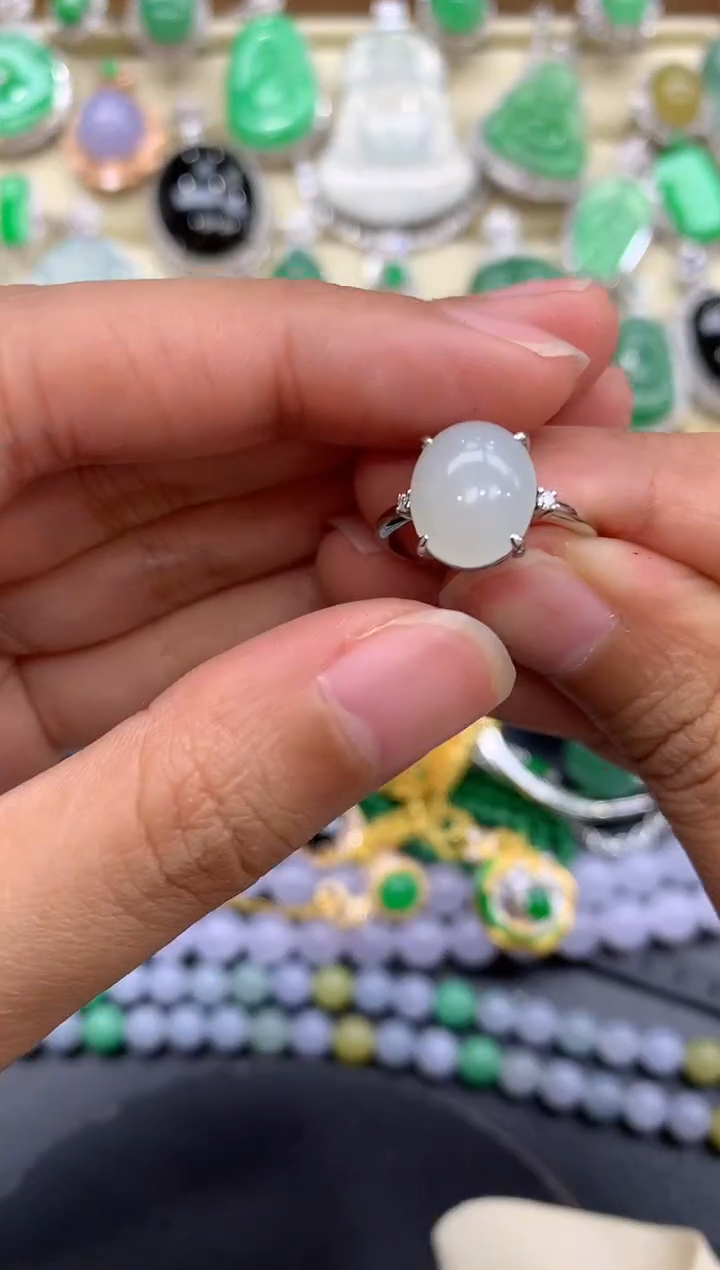 【闪购商品】翡翠戒指18K金镶嵌200-中国好珍宝