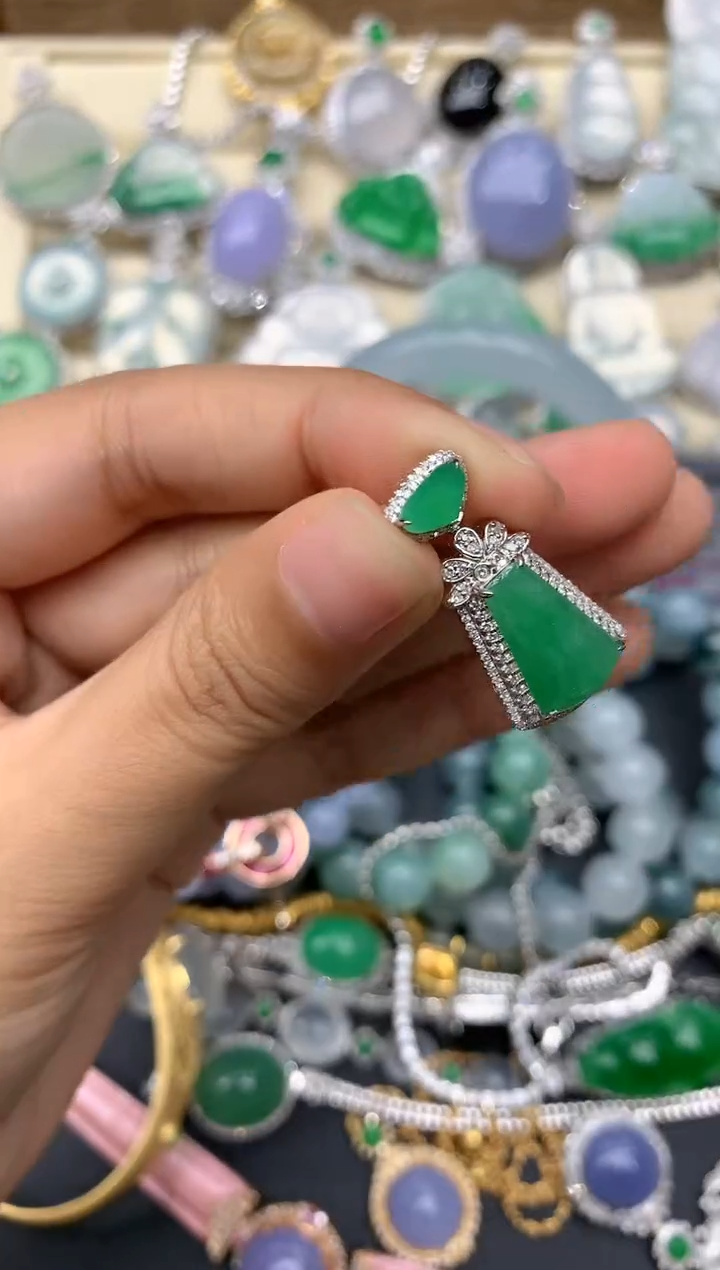 【闪购商品】翡翠颈饰18K金镶嵌238-中国好珍宝