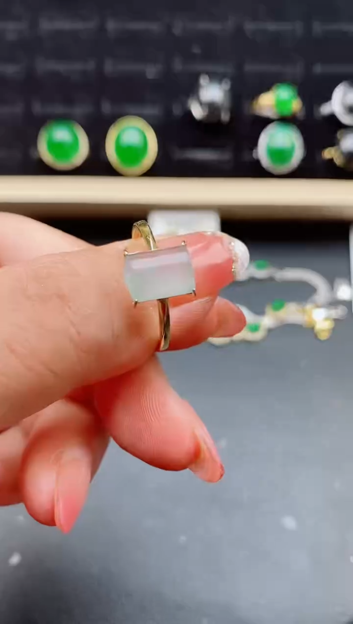 【闪购商品】翡翠戒指银S925镶嵌12121