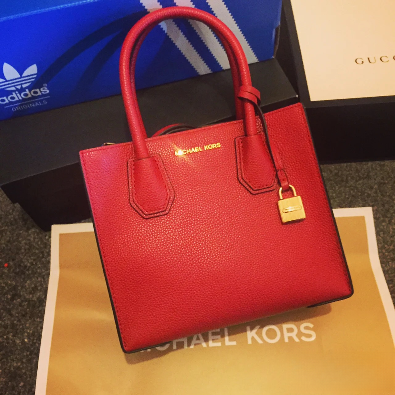 99新 MICHAEL KORS/迈克高仕 红色荔枝纹牛皮托特包