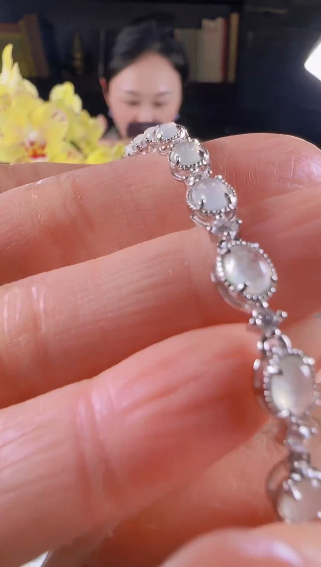 【闪购商品】翡翠手链银S925镶嵌白冰蛋面手链