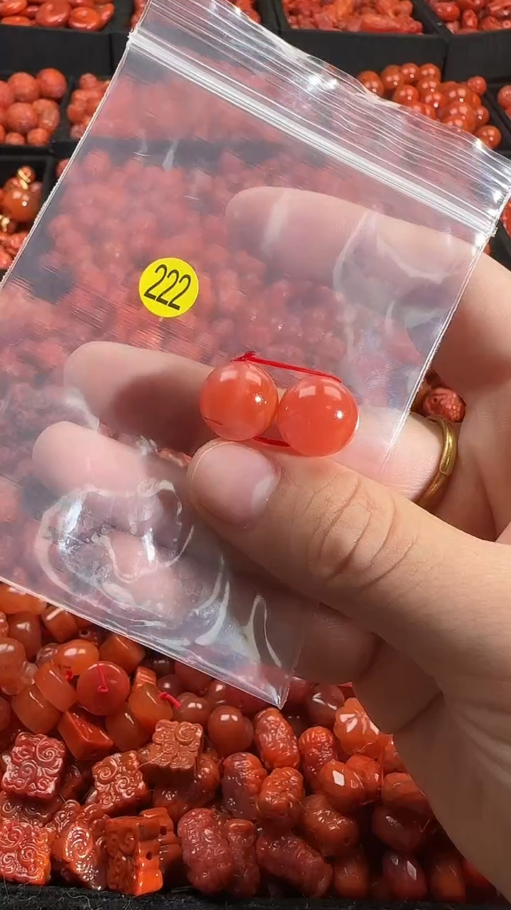 颈饰未镶嵌南红玛瑙1