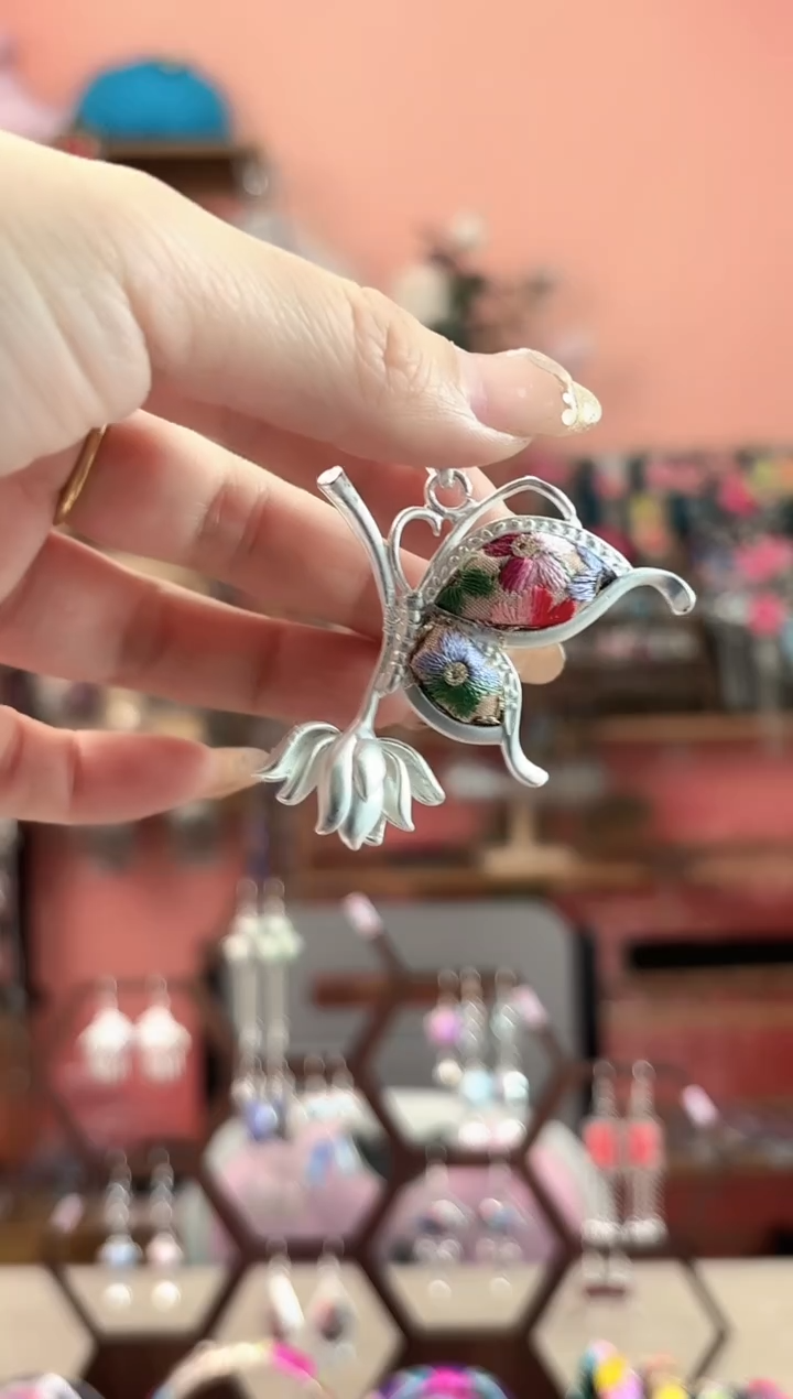 艺枝独绣手工饰品156