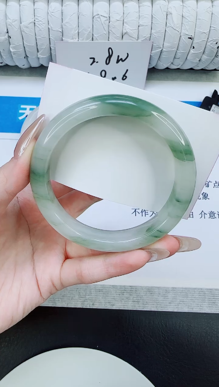 未镶嵌手镯石英质玉324/60.2