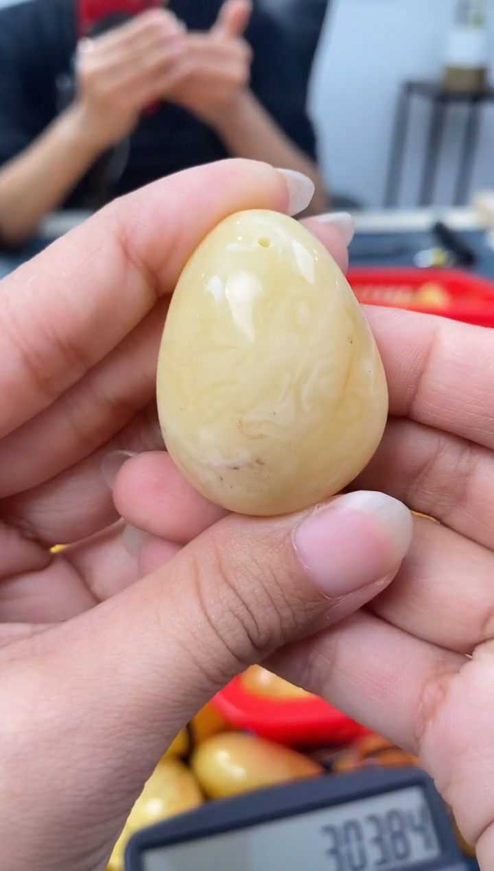 【闪购商品】琥珀裸石未镶嵌天然琥珀蜜蜡水滴