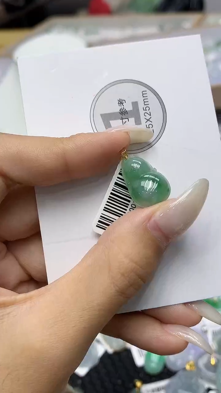 颈饰18K金镶嵌翡翠111111111111111