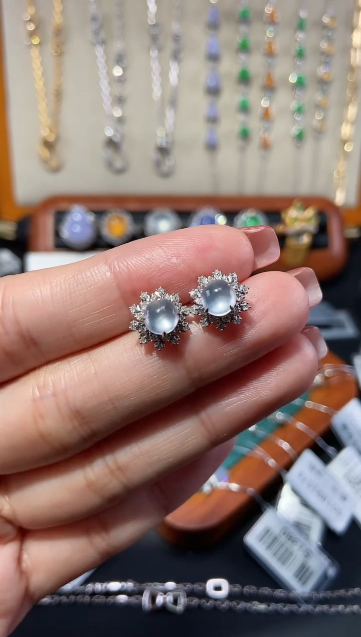 【闪购商品】翡翠耳饰18K金镶嵌耳饰