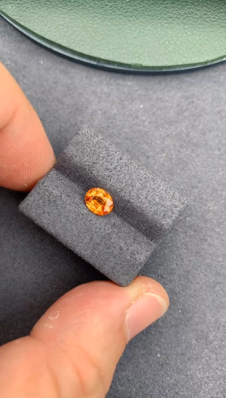 【闪购商品】石榴石裸石未镶嵌1ct 芬达石