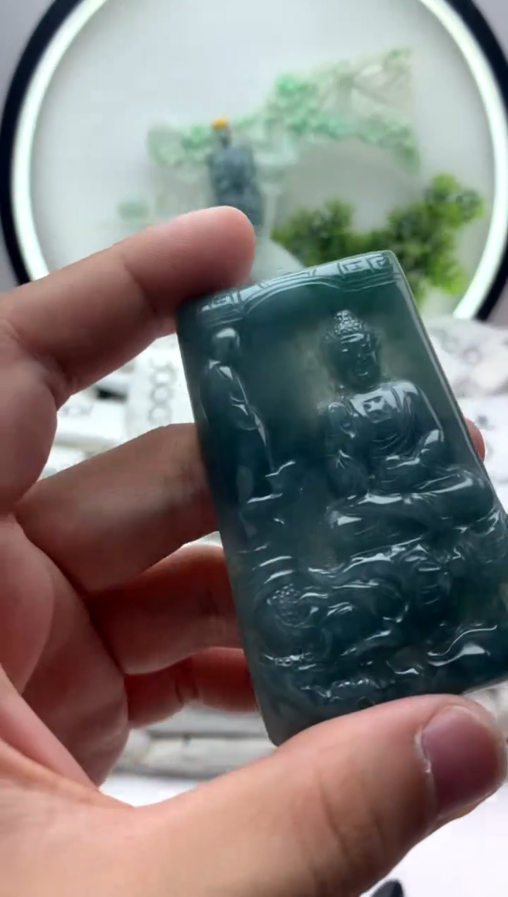 翡翠未镶嵌颈饰阿弥陀佛【品质一般介意慎拍】