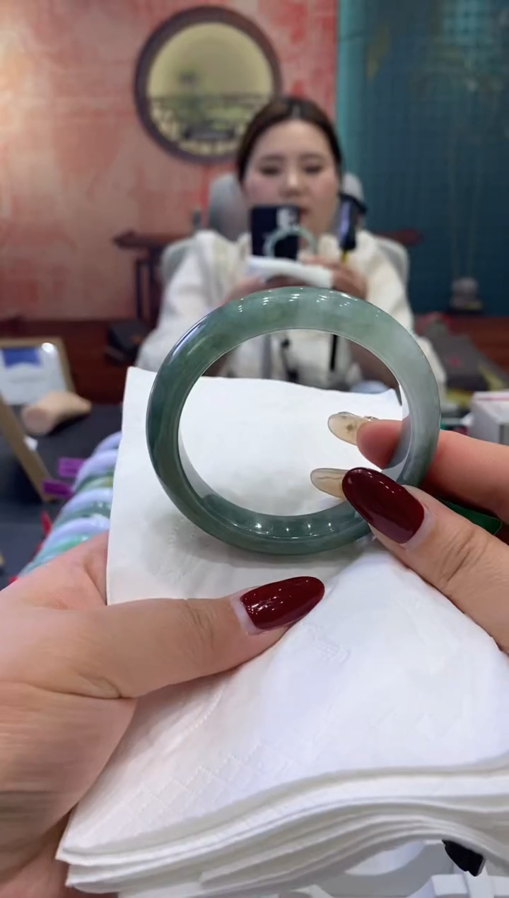 【闪购商品】翡翠手镯未镶嵌多人003935