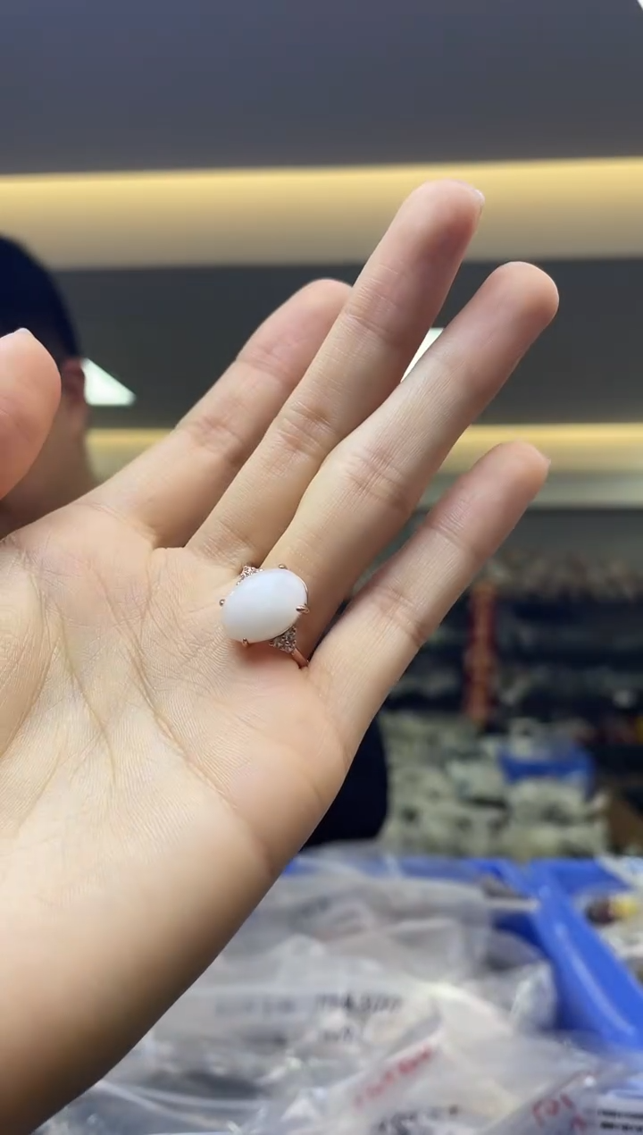 【闪购商品】和田玉`未镶嵌多样性发一件