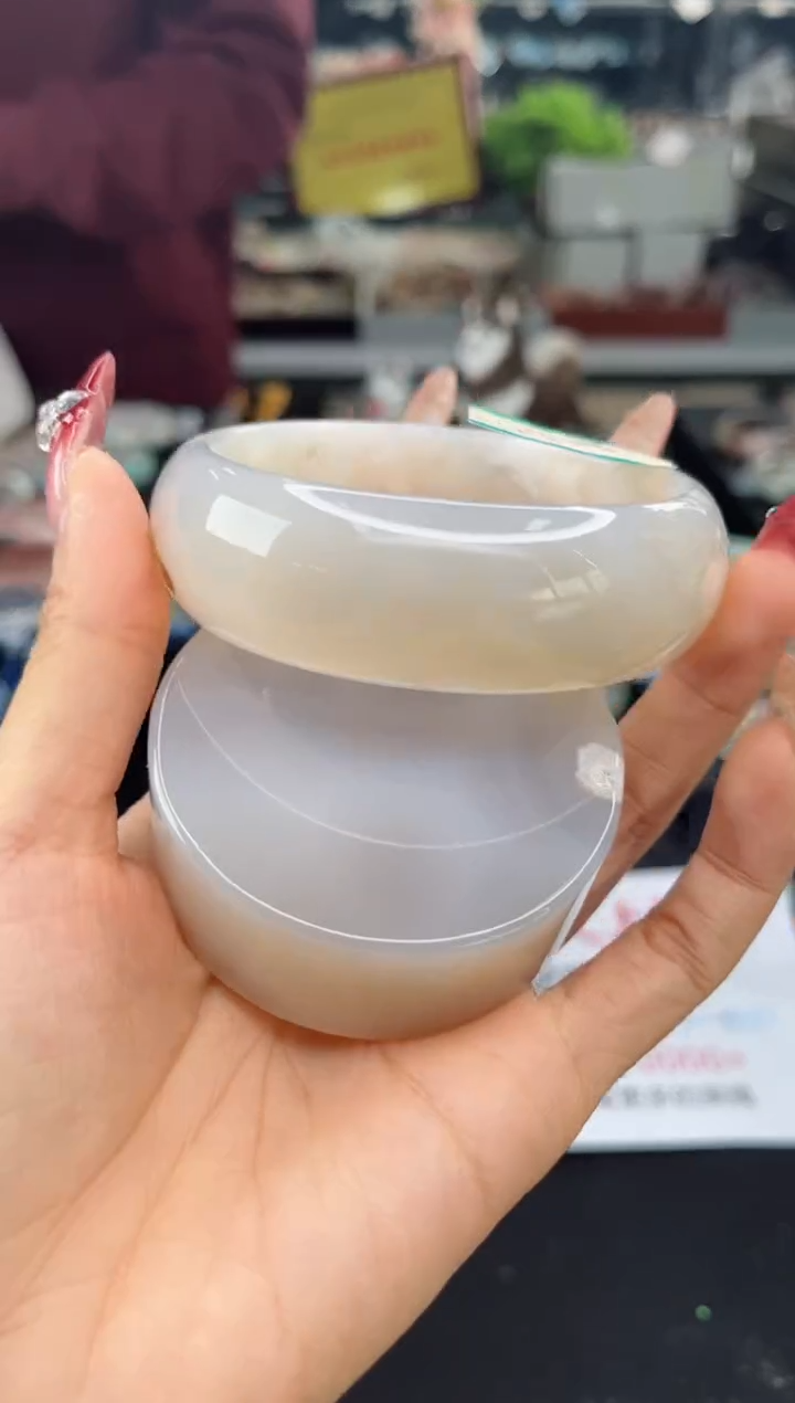 【闪购商品】石英质玉手镯未镶嵌62圈口（赠品镯心）1600026