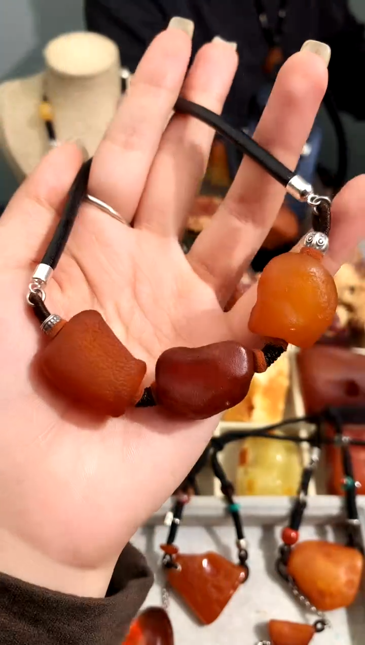 【闪购商品】蜜蜡裸石未镶嵌似玉