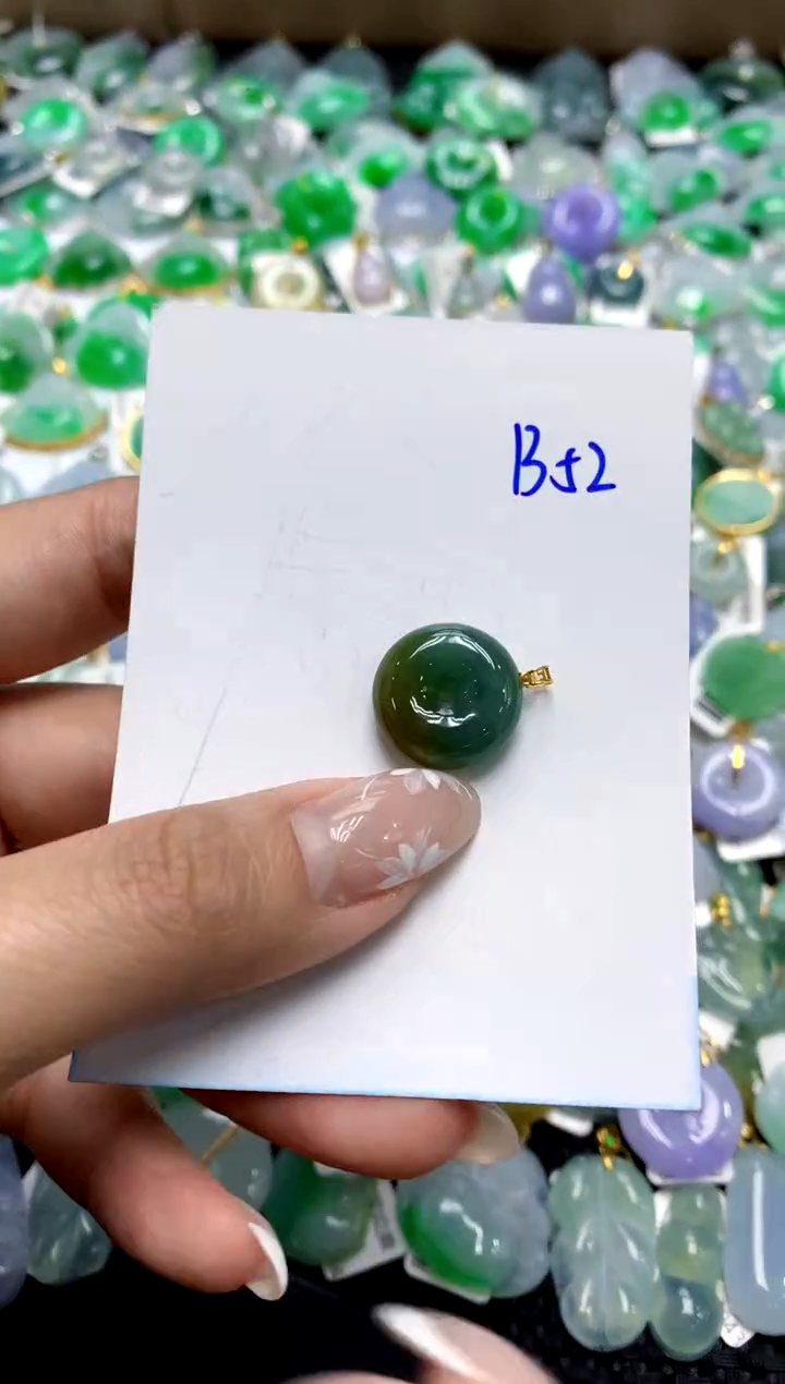【闪购商品】翡翠颈饰18K金镶嵌111111111111