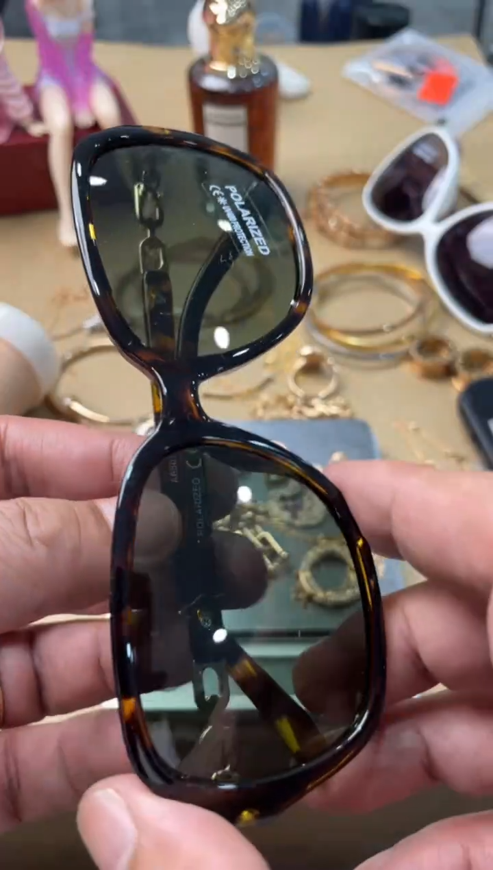 瓷片嘉荣当康大姐fu的总铺