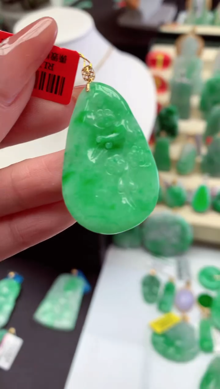 【闪购商品】翡翠吊坠(不含链)18K金镶嵌挂件