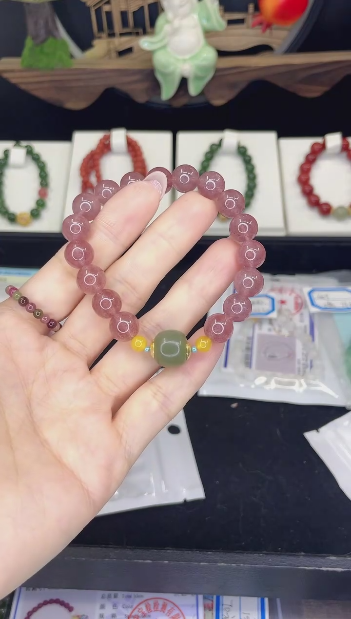 【闪购商品】石英质玉手链合金草莓晶手链