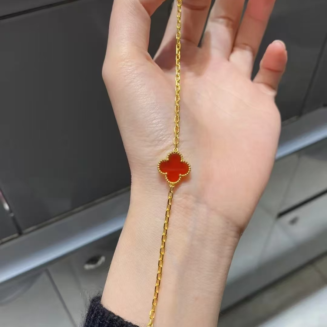 足金999单花四叶草红玛瑙手链