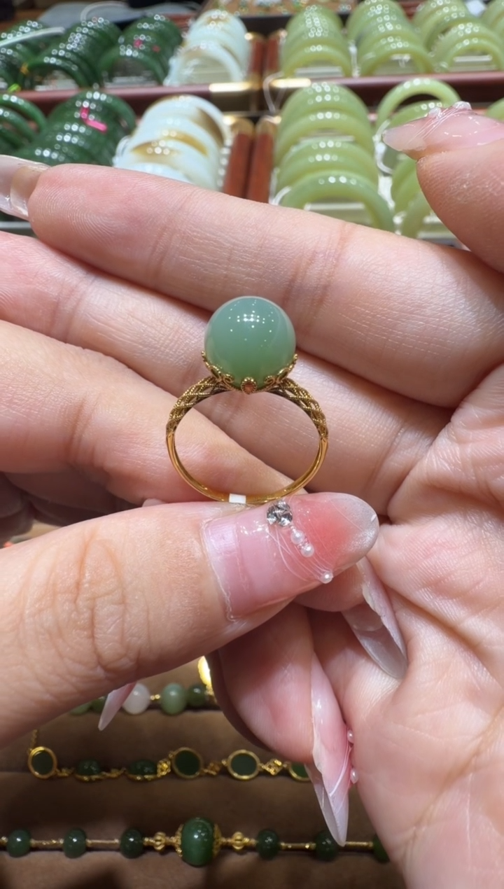 颈饰18K金镶嵌和田玉戒指备注圈口11-19