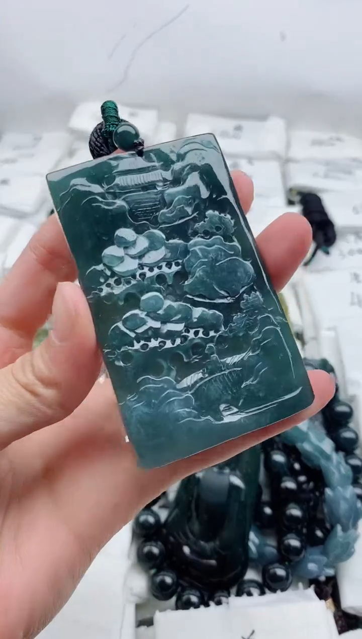 颈饰未镶嵌翡翠8