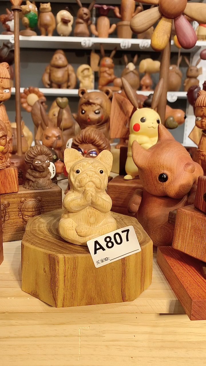 【闪购商品】木木雕摆件可爱卡通