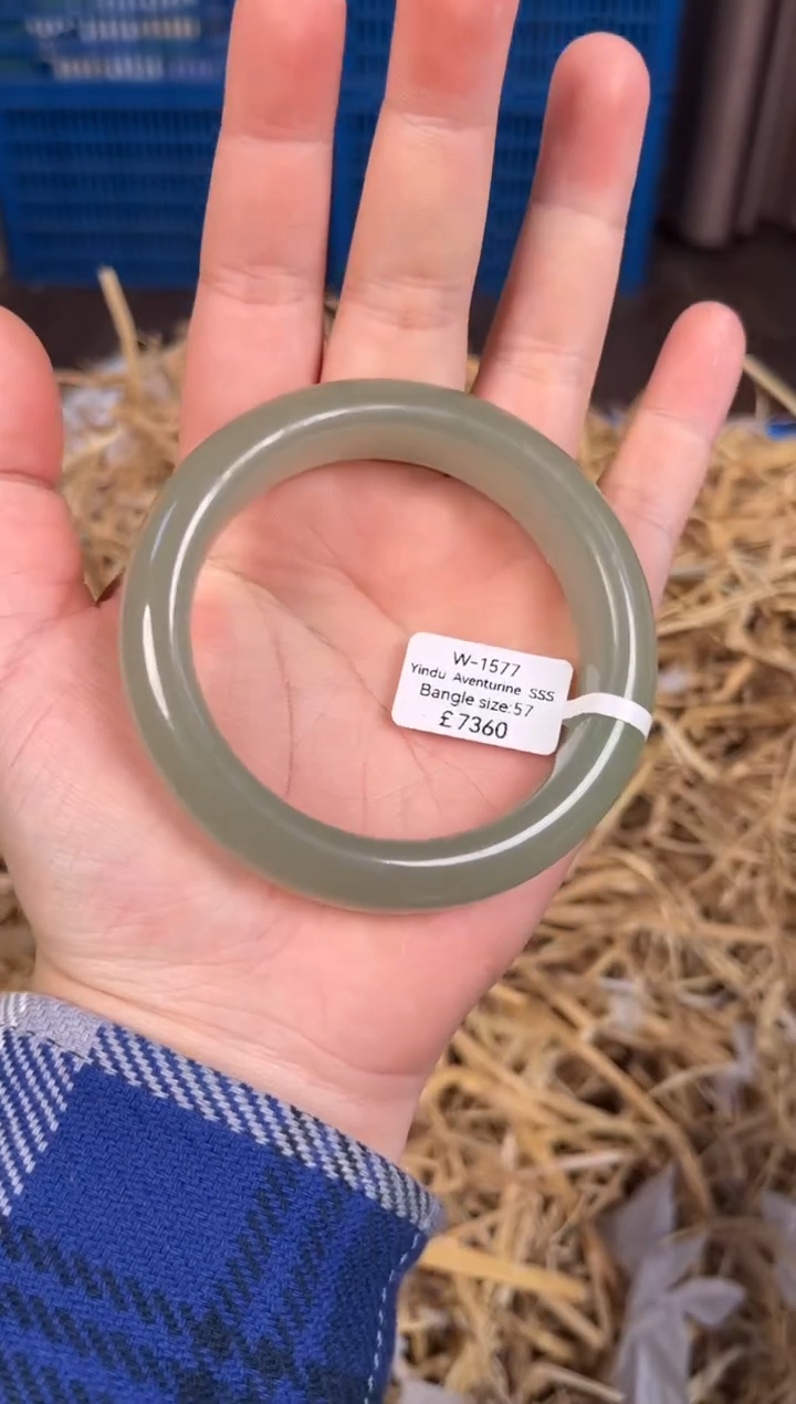 未镶嵌手镯石英质玉编码W1577