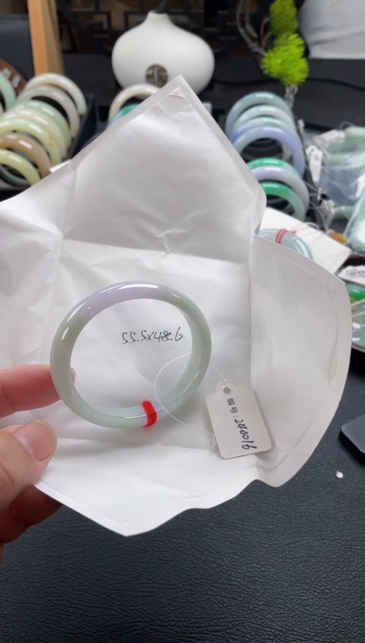 【闪购商品】翡翠手镯未镶嵌55.5贵妃