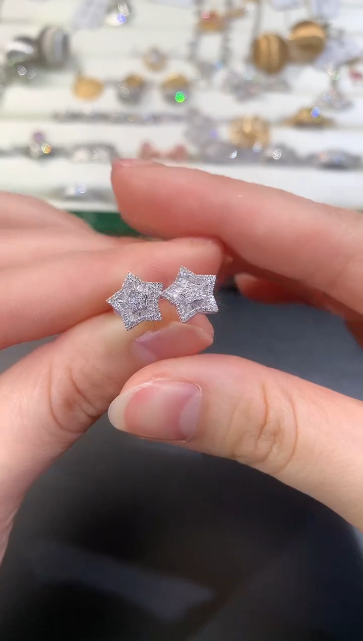 【闪购商品】钻石耳饰18K金镶嵌S542|2680