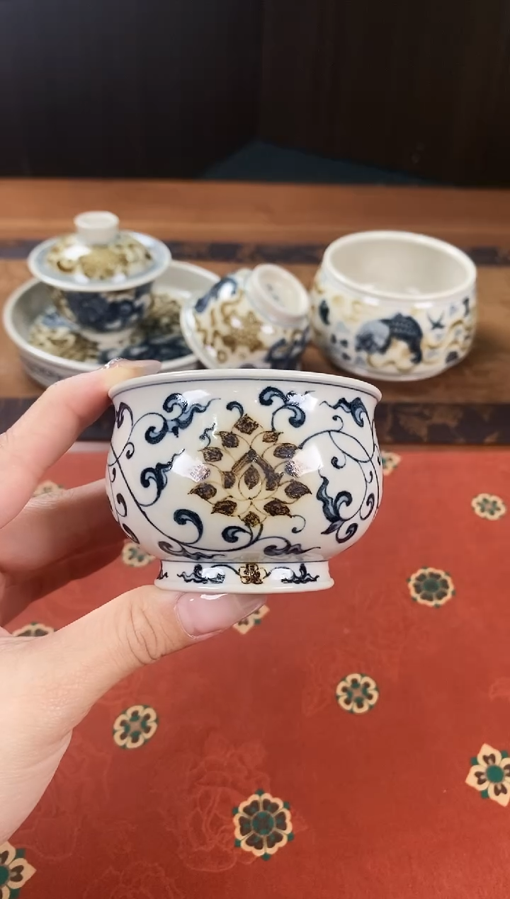 【闪购商品】《渐升堂》神秘二号釉 缠枝莲单杯