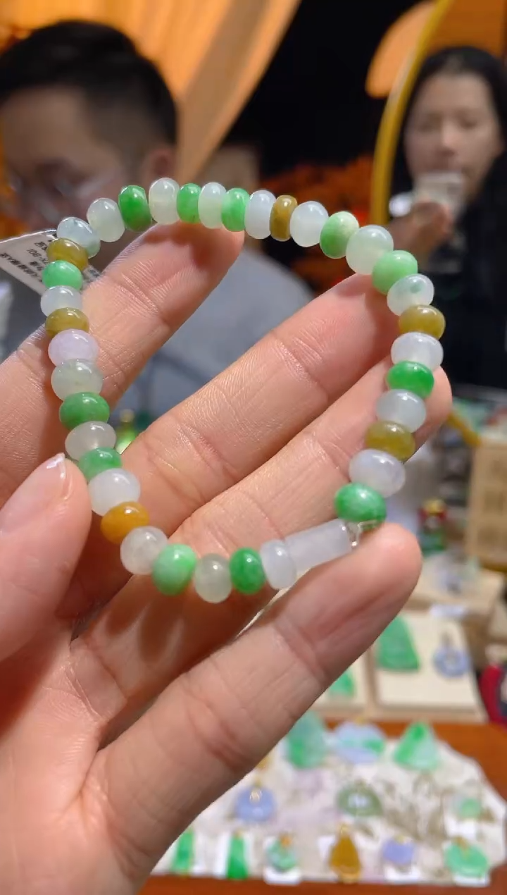 【闪购商品】翡翠颈饰未镶嵌假一赔三