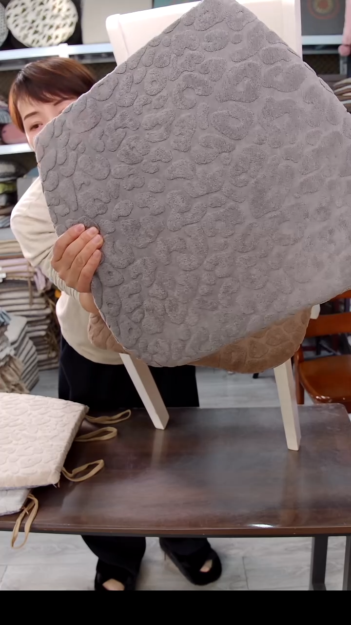 布石头记忆棉：深灰4个