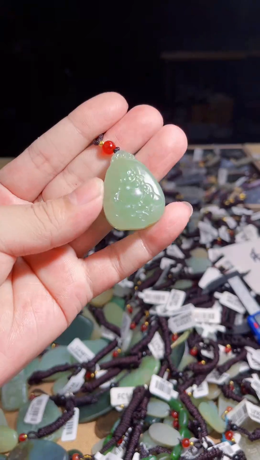 颈饰未镶嵌和田玉1