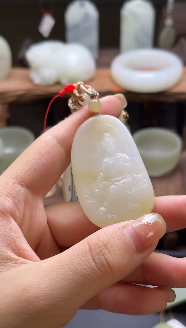 【闪购商品】和田玉吊坠未镶嵌且末糖白 随形观音 80417