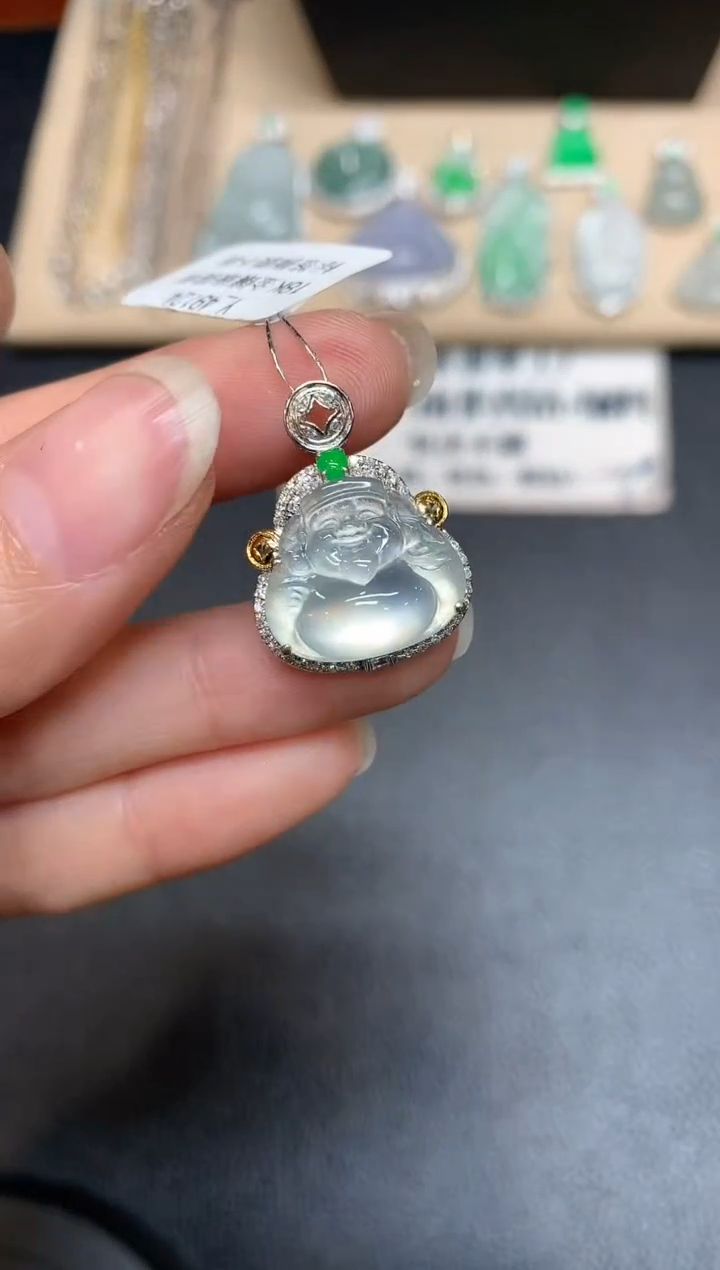 【闪购商品】翡翠颈饰18K金镶嵌财神【无服务费