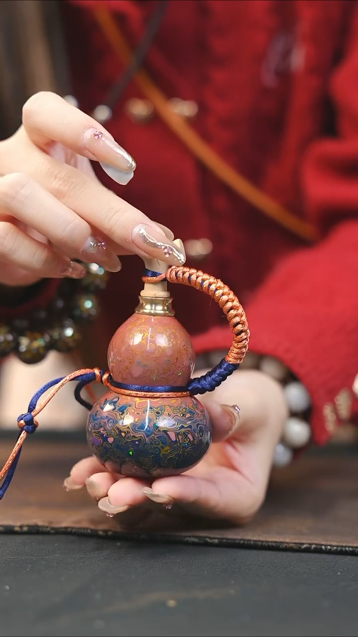 【闪购商品】WG124大漆精致小手捻(开口）