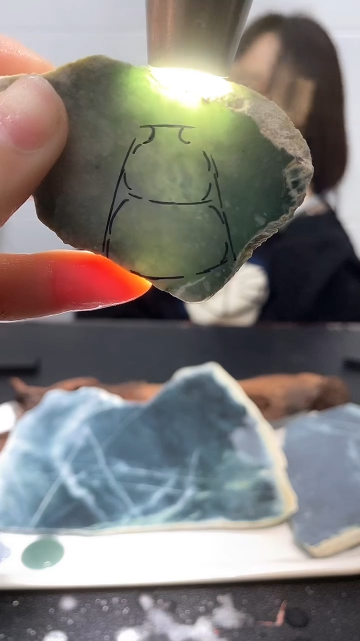 【闪购商品】翡翠挂件未镶嵌天然翡翠A货原料