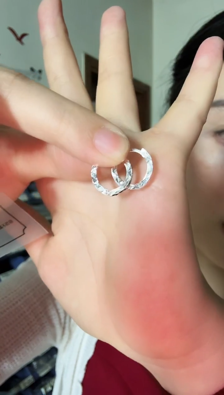 无足银碎冰冰耳扣