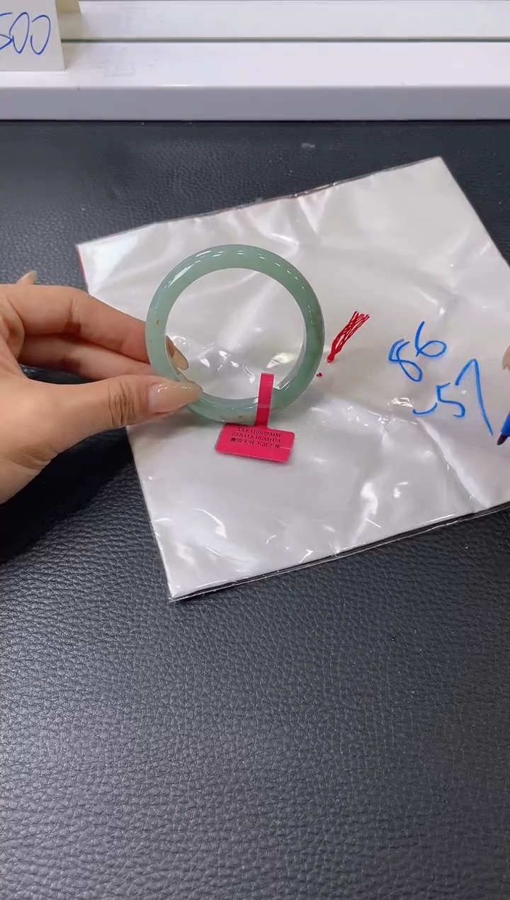 【闪购商品】翡翠手镯未镶嵌手镯