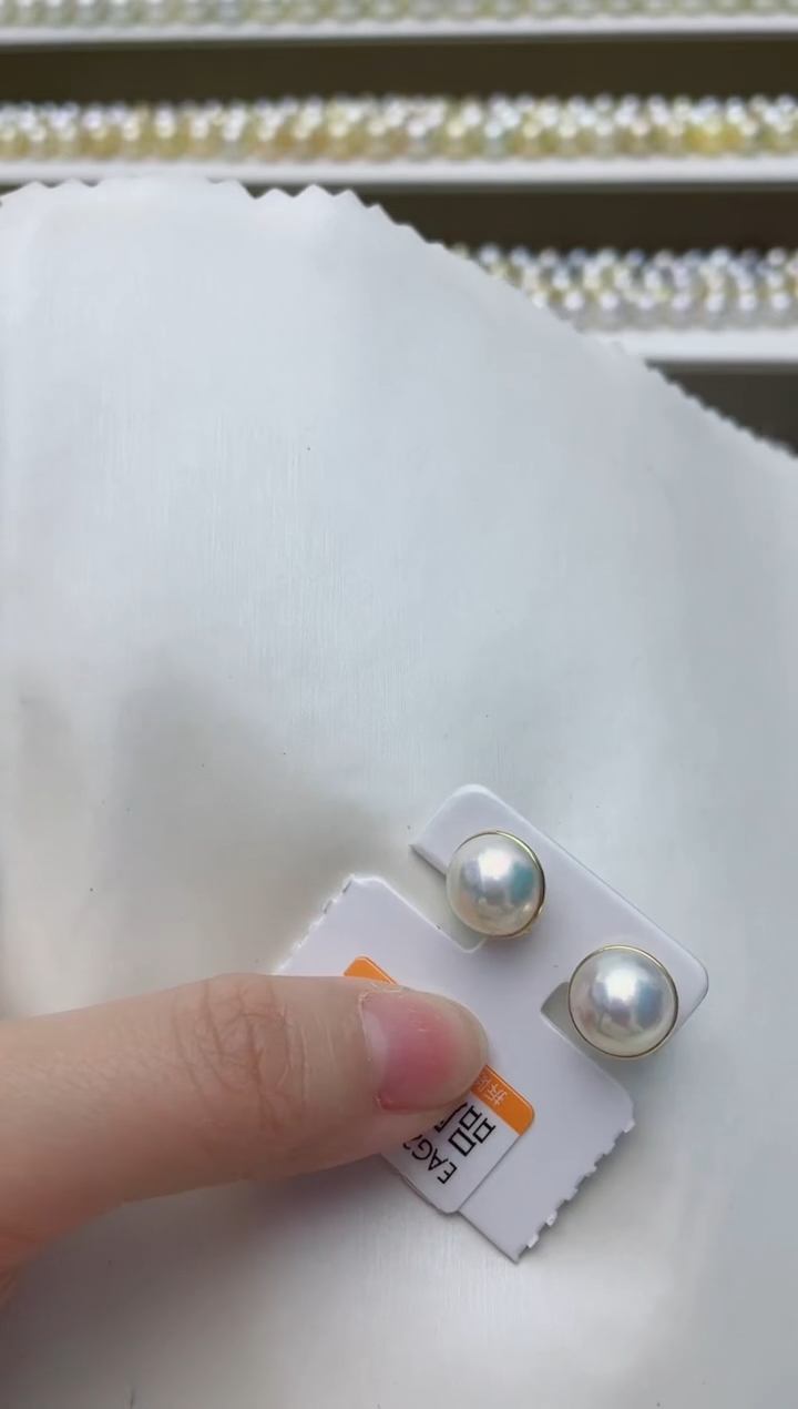 【闪购商品】拼合珍珠（马贝珠）耳饰18K金镶嵌A17