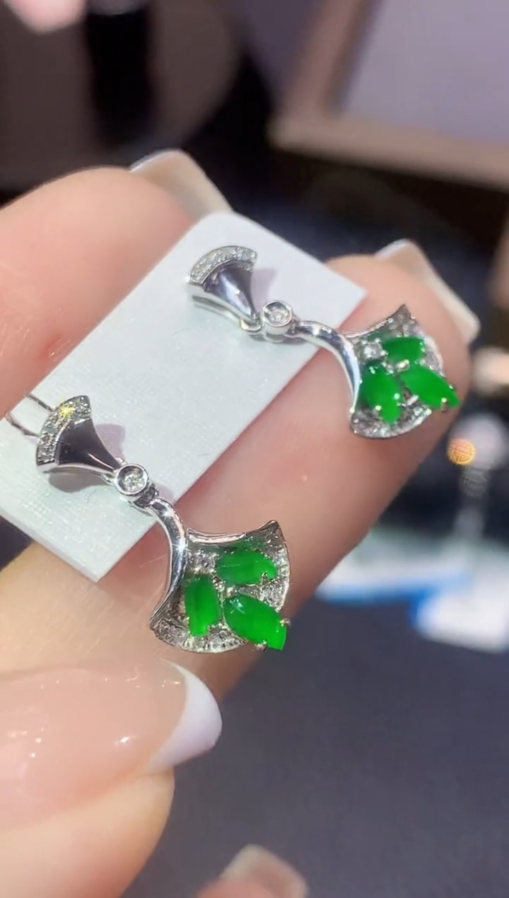 18K金镶嵌翡翠耳饰A32多样性发一件