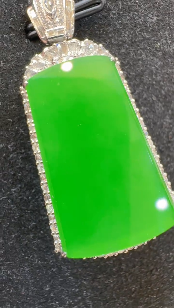 翡翠18K金镶嵌吊坠(不含链)多样性团购发一件