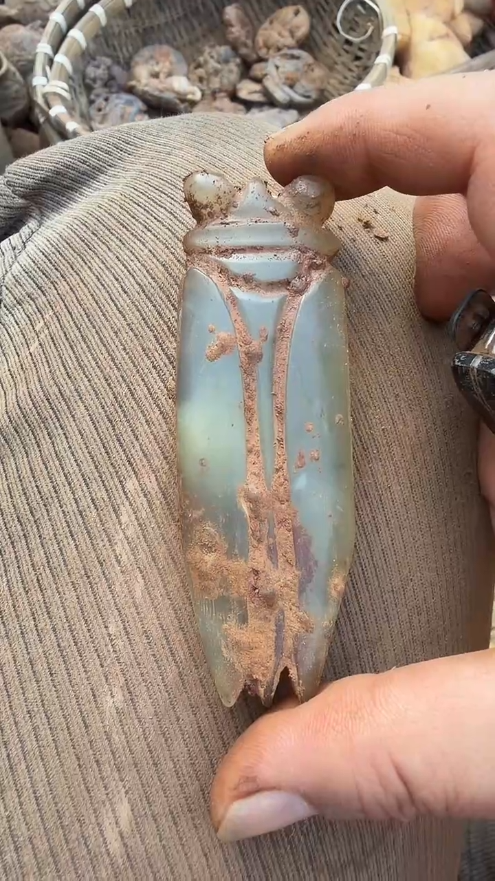 未镶嵌岫岩河磨玉（透闪石质玉）挂件陈****烫岫岩河磨玉