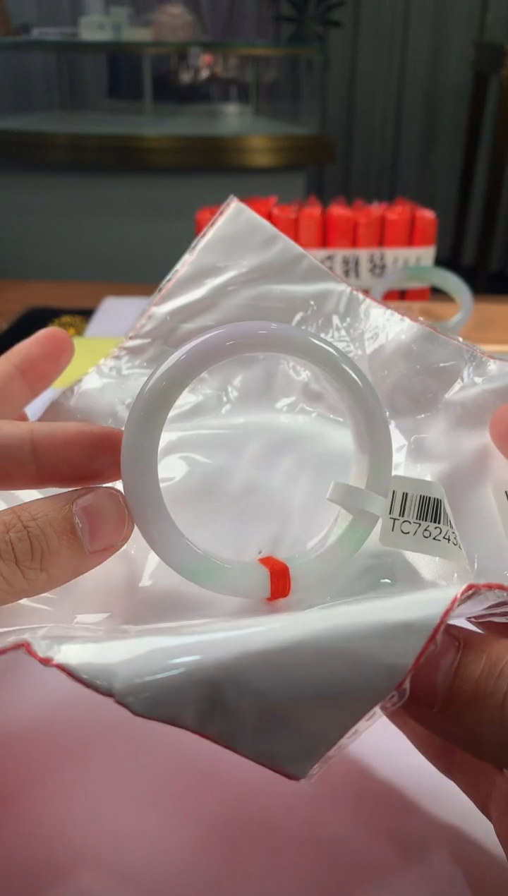 未镶嵌定制翡翠5073毛货不退不换 55-56圈