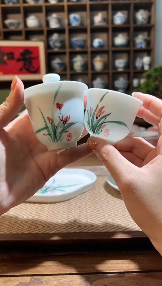 【闪购商品】五彩兰花小盖碗+兰花杯