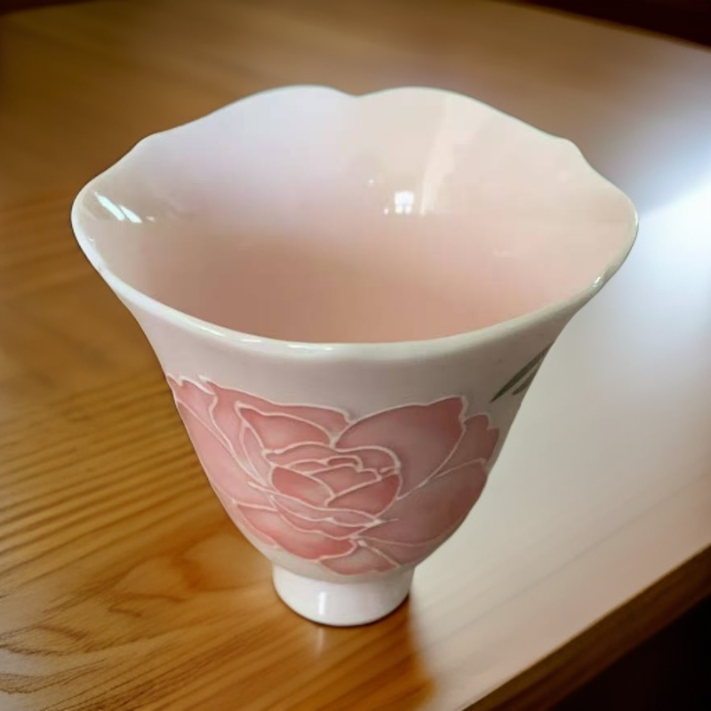 09纯手工手绘釉下彩有田烧玫瑰花高脚花口闻香杯粉色内里