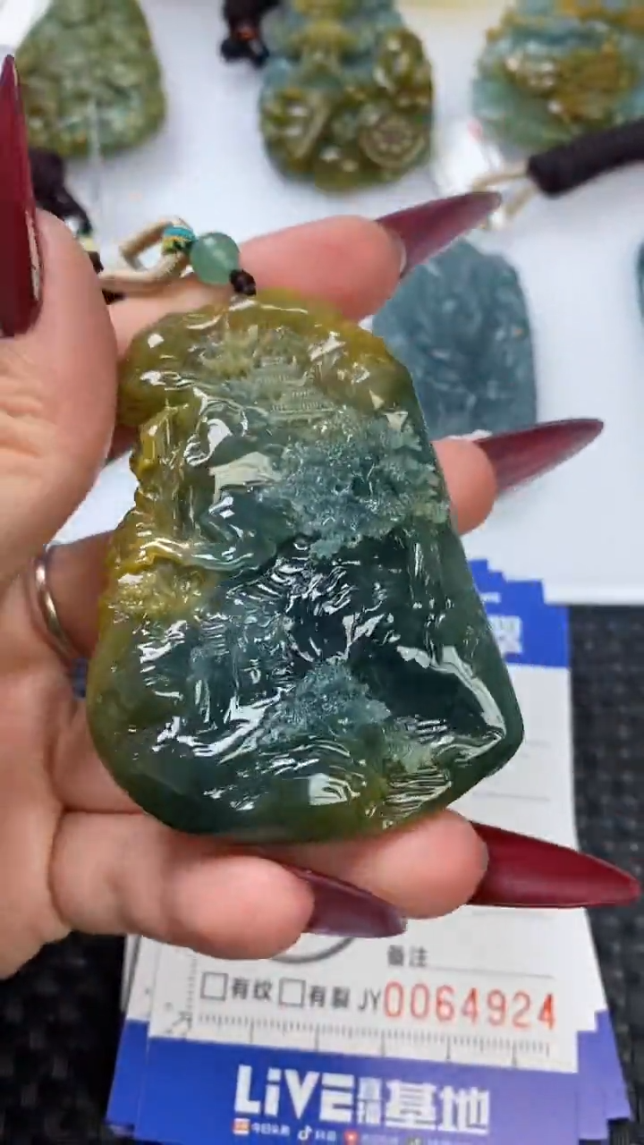 【闪购商品】翡翠颈饰未镶嵌1111111111111111