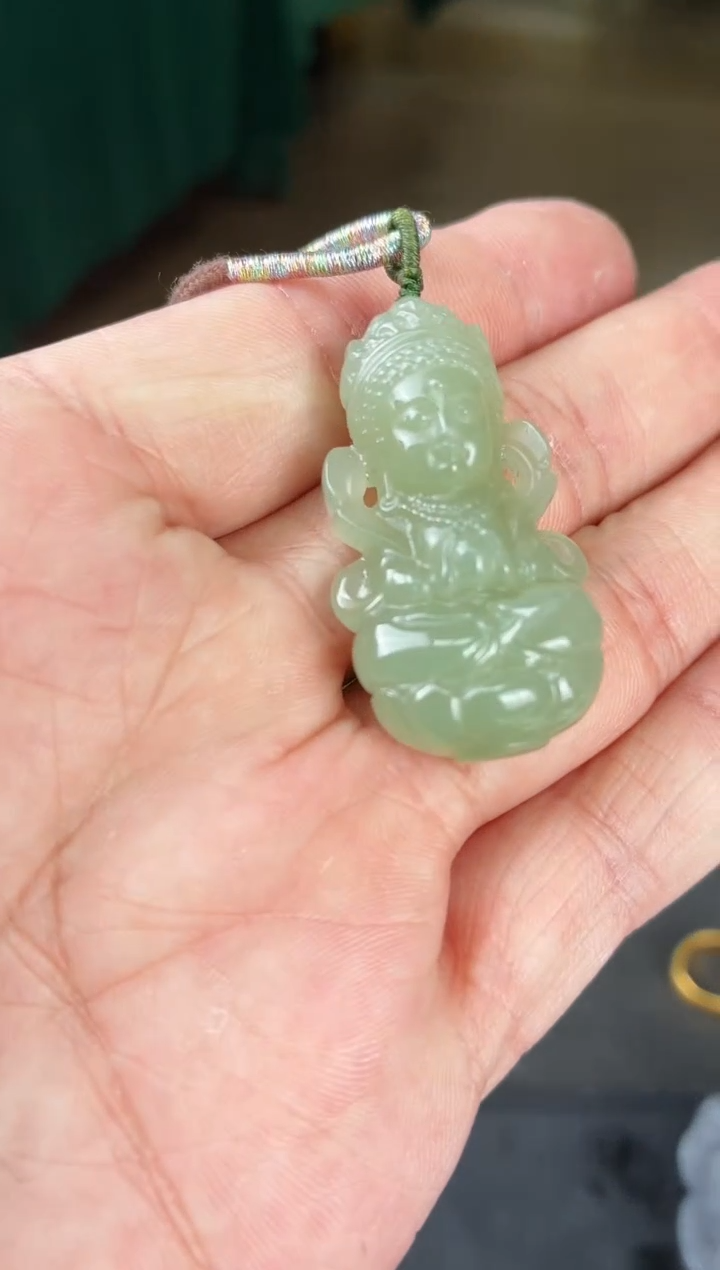 吊坠(赠链)未镶嵌和田玉L25